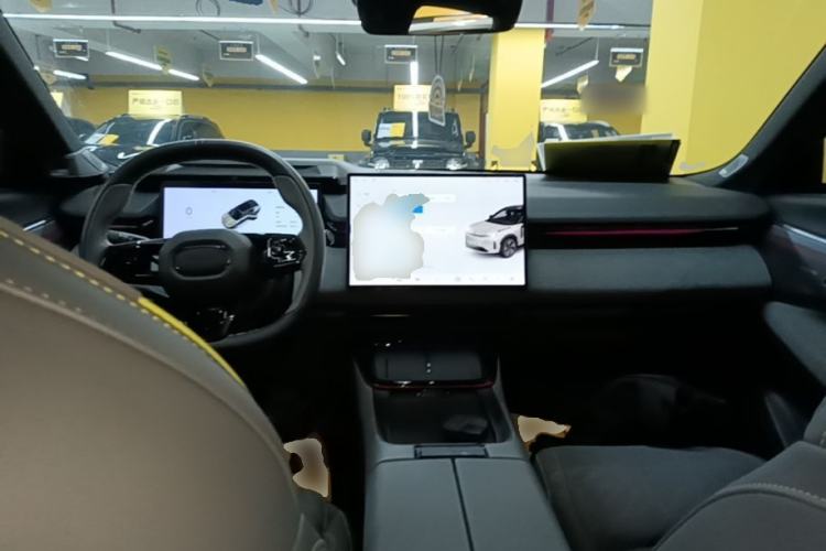 Used Lynk & Co 08 EM-P 2023 245km Ultra-Long Range Halo Center Console