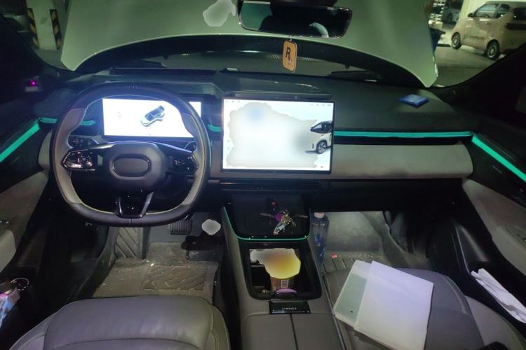 Used Lynk & Co 08 EM-P 2023 120km Long-Range Halo Center Console