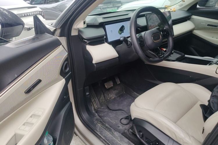 Used Lynk & Co 08 EM-P 2023 245km Ultra-Long Range Halo Driver Seat
