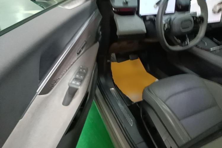 Used Lynk & Co 08 EM-P 2023 245km Ultra-Long Range Halo Driver Seat