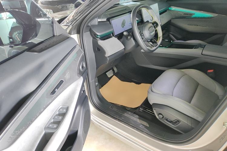Used Lynk & Co 08 EM-P 2023 120km Long-Range Halo Driver Seat