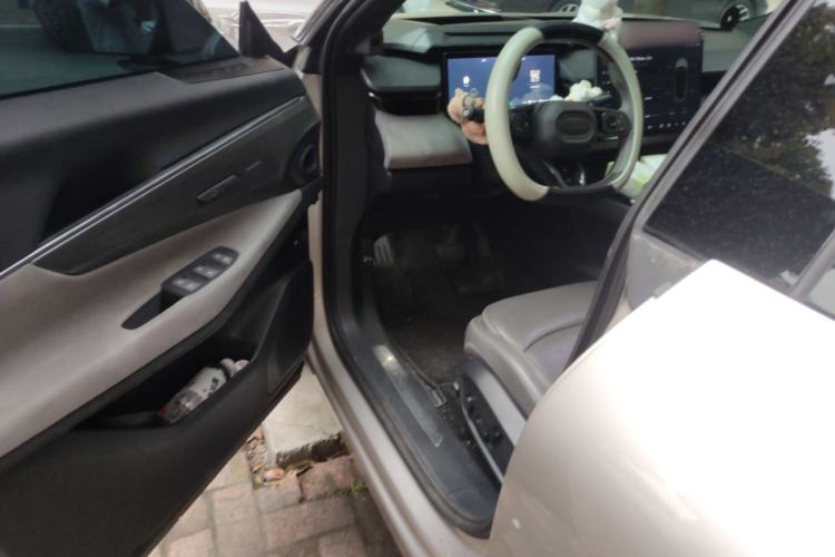 Used Lynk & Co 08 EM-P 2023 120km Long-Range Halo Driver Seat