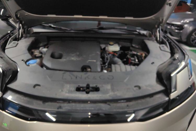 Used Lynk & Co 08 EM-P 2023 120km Long-Range Halo Engine Bay