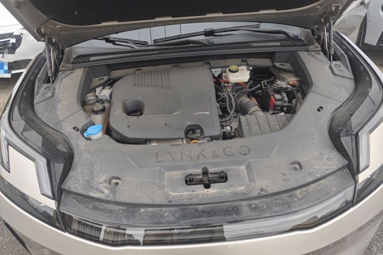 Used Lynk & Co 08 EM-P 2023 120km Long-Range Pro Engine Bay