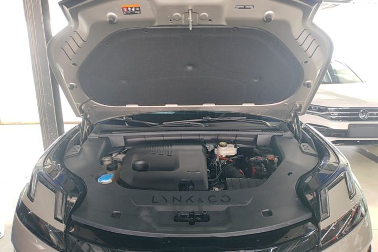 Used Lynk & Co 08 EM-P 2023 120km Long-Range Halo Engine Bay