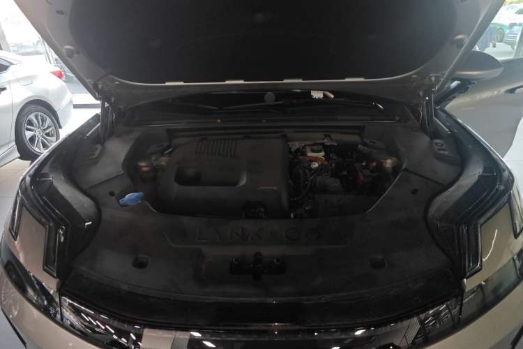 Used Lynk & Co 08 EM-P 2023 245km Ultra-Long Range Halo Engine Bay