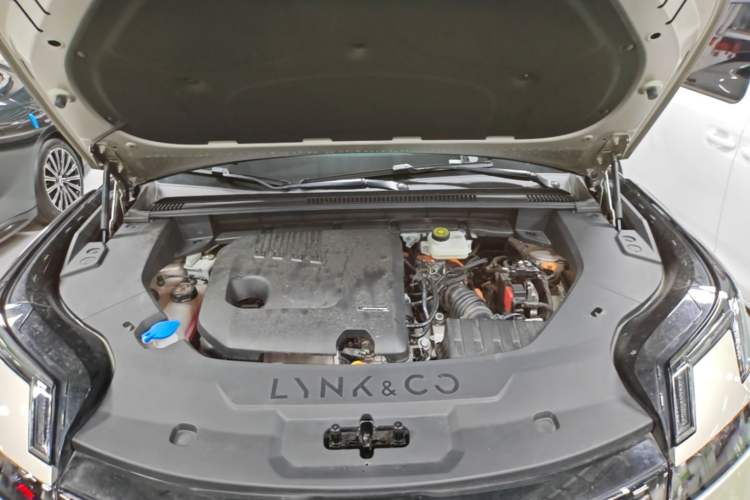 Used Lynk & Co 08 EM-P 2023 120km Long-Range Halo Engine Bay