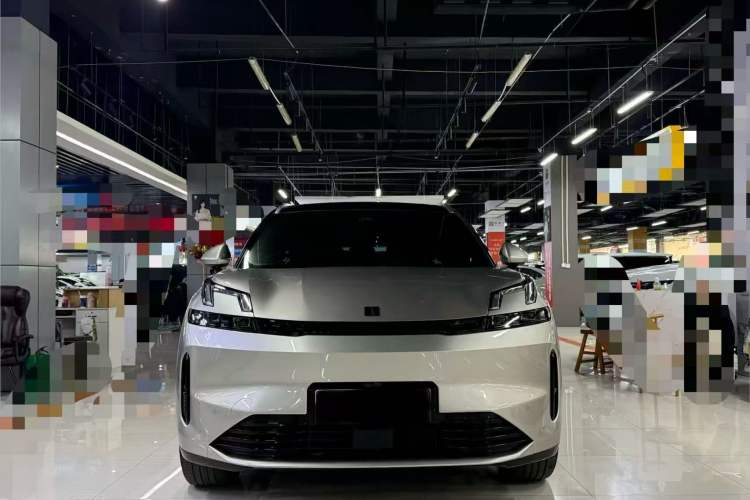 Used Lynk & Co 08 EM-P 2023 245km Ultra-Long Range Halo Exterior 1