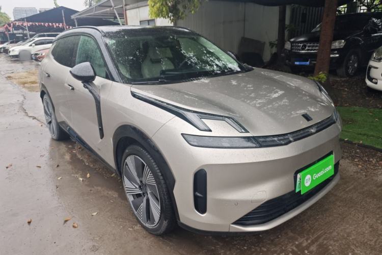 Used Lynk & Co 08 EM-P 2023 220km All-Wheel-Drive Performance Halo Exterior 1