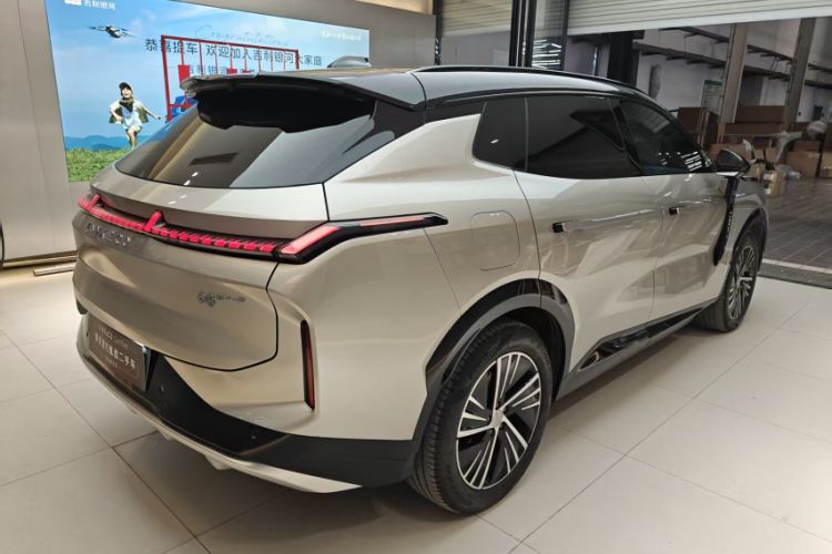 Used Lynk & Co 08 EM-P 2023 245km Ultra-Long Range Halo Exterior 2