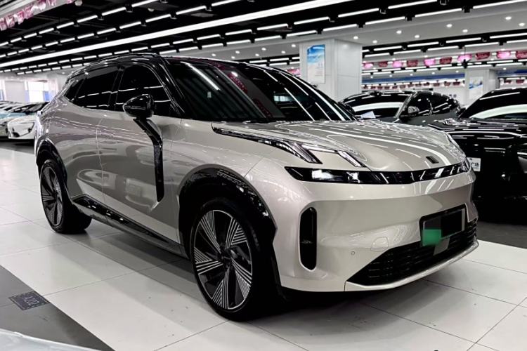 Used Lynk & Co 08 EM-P 2023 245km Ultra-Long Range Halo Exterior 2
