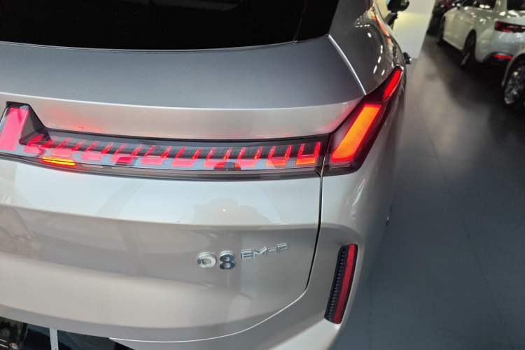 Used Lynk & Co 08 EM-P 2023 245km Ultra-Long Range Halo Exterior 2
