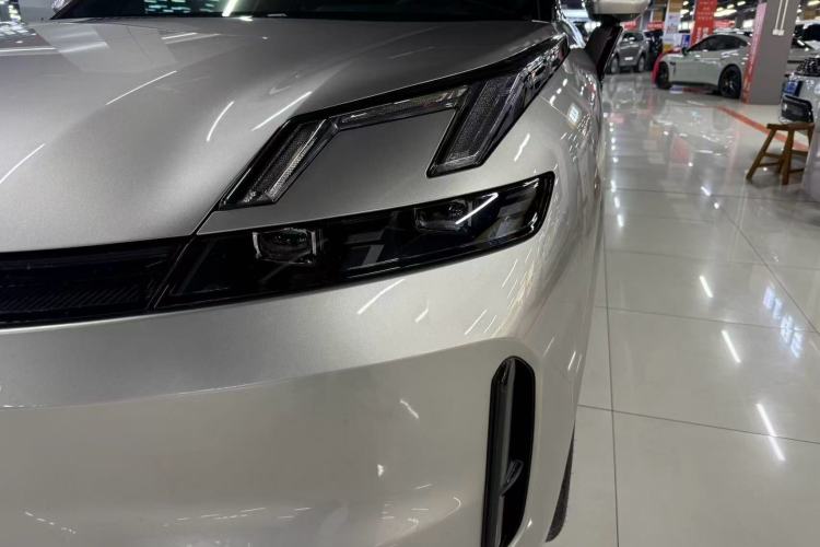 Used Lynk & Co 08 EM-P 2023 245km Ultra-Long Range Halo Exterior 3