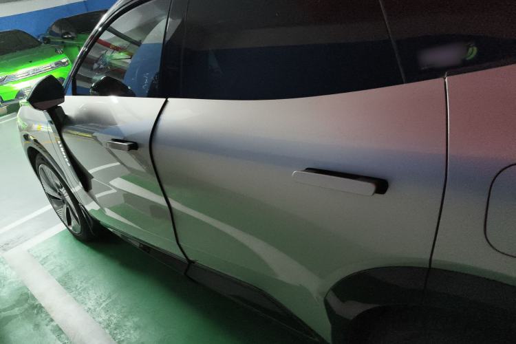 Used Lynk & Co 08 EM-P 2023 120km Long-Range Halo Exterior 3