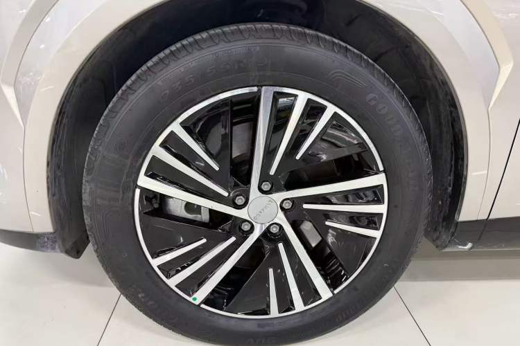 Used Lynk & Co 08 EM-P 2023 245km Ultra-Long Range Halo Exterior 4