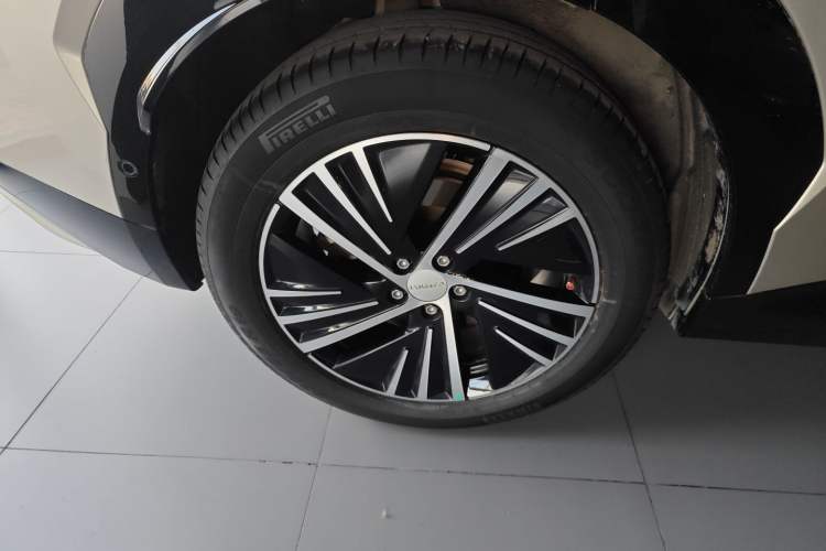 Used Lynk & Co 08 EM-P 2023 245km Ultra-Long Range Halo Exterior 4