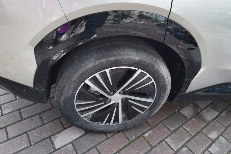 Used Lynk & Co 08 EM-P 2023 120km Long-Range Halo Exterior 5