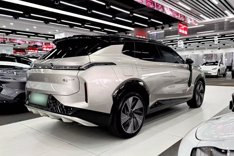 Used Lynk & Co 08 EM-P 2023 245km Ultra-Long Range Halo Exterior 5
