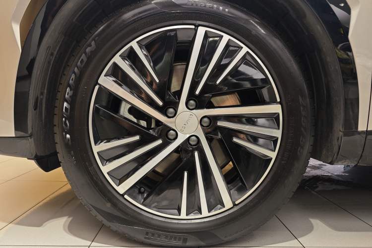 Used Lynk & Co 08 EM-P 2023 120km Long-Range Halo Exterior 6