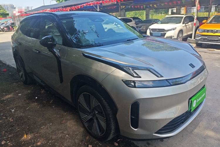 Used Lynk & Co 08 EM-P 2023 220km All-Wheel-Drive Performance Halo Front Right 45 Deg