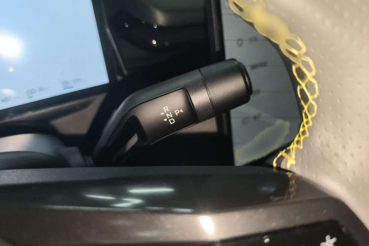 Used Lynk & Co 08 EM-P 2023 120km Long-Range Halo Gear Lever