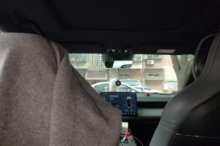 Used Lynk & Co 08 EM-P 2023 120km Long-Range Halo Headliner