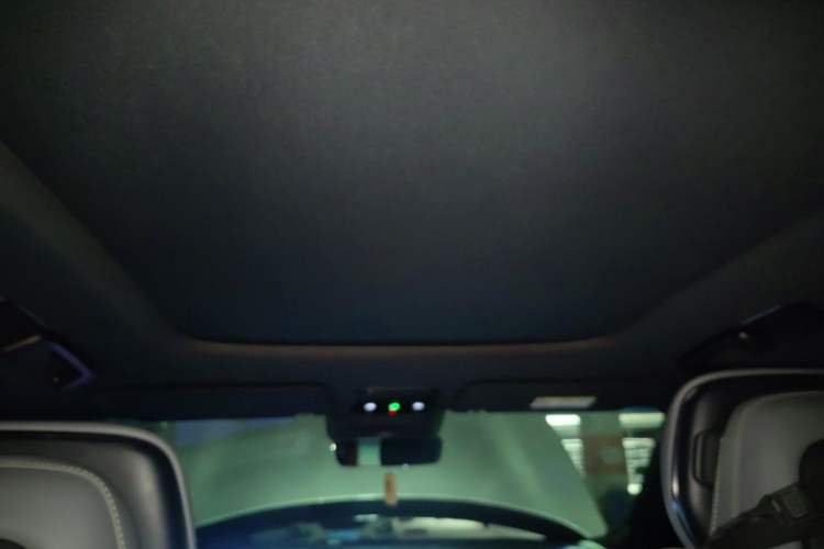 Used Lynk & Co 08 EM-P 2023 120km Long-Range Halo Headliner