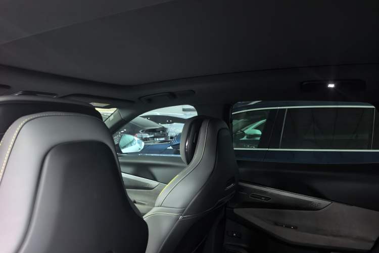Used Lynk & Co 08 EM-P 2023 245km Ultra-Long Range Halo Headliner