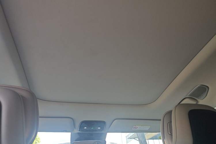 Used Lynk & Co 08 EM-P 2023 220km All-Wheel-Drive Performance Halo Headliner