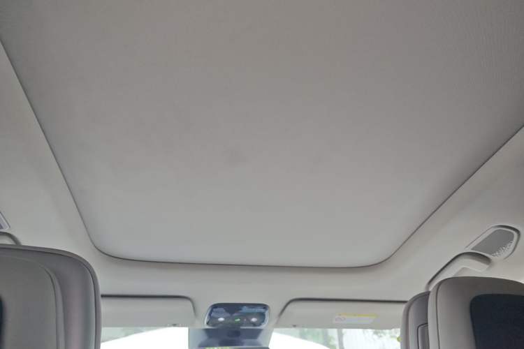 Used Lynk & Co 08 EM-P 2023 220km All-Wheel-Drive Performance Halo Headliner