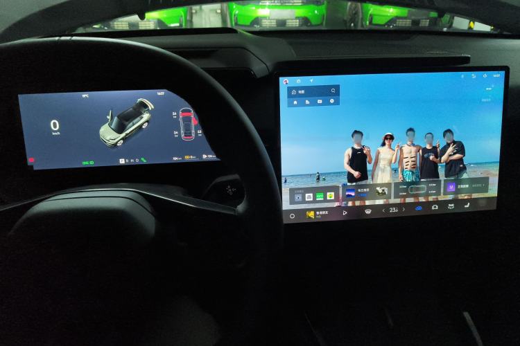 Used Lynk & Co 08 EM-P 2023 120km Long-Range Halo Interior 2