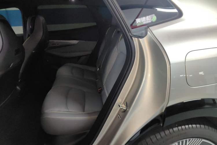 Used Lynk & Co 08 EM-P 2023 120km Long-Range Halo Interior 4