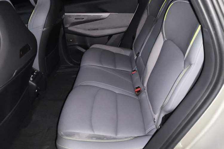 Used Lynk & Co 08 EM-P 2023 120km Long-Range Halo Interior 4