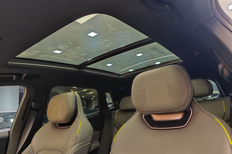 Used Lynk & Co 08 EM-P 2023 120km Long-Range Halo Interior 6