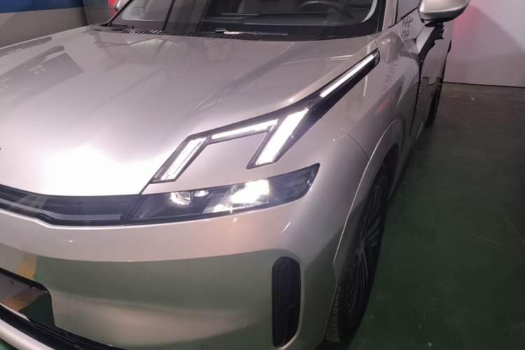 Used Lynk & Co 08 EM-P 2023 245km Ultra-Long Range Halo Left Front Headlight