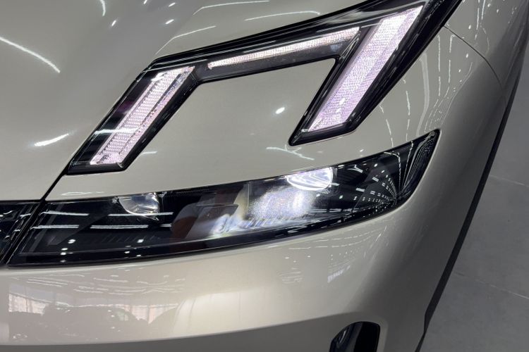 Used Lynk & Co 08 EM-P 2023 245km Ultra-Long Range Halo Left Front Headlight