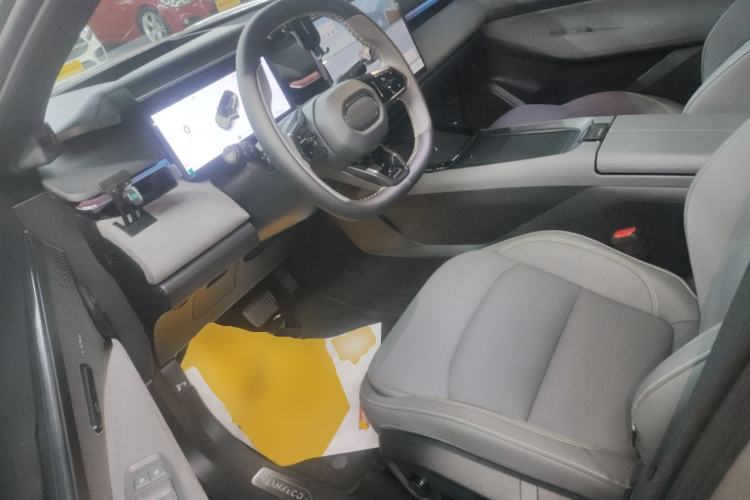 Used Lynk & Co 08 EM-P 2023 245km Ultra-Long Range Halo Left Front Seat
