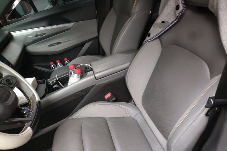 Used Lynk & Co 08 EM-P 2023 120km Long-Range Halo Left Front Seat