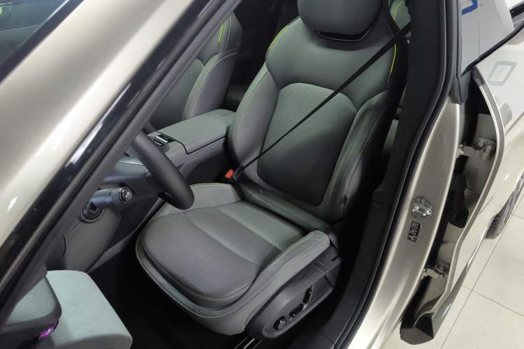 Used Lynk & Co 08 EM-P 2023 245km Ultra-Long Range Halo Left Front Seat