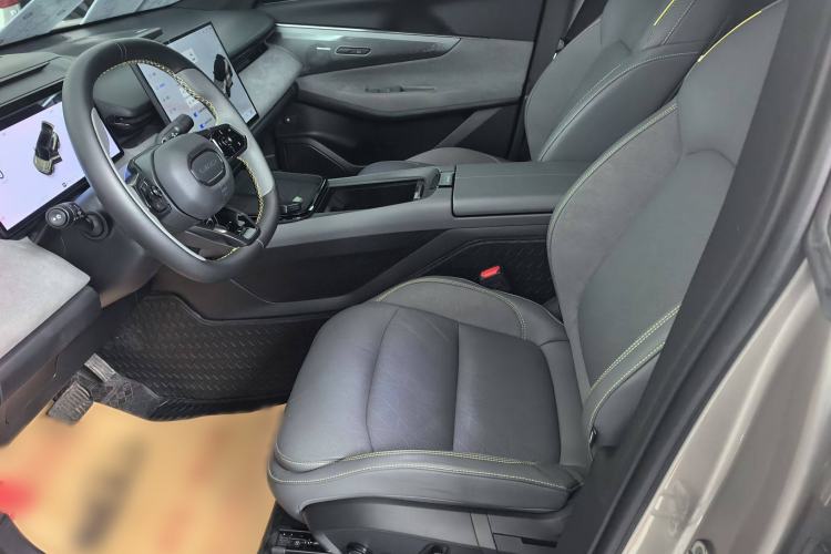 Used Lynk & Co 08 EM-P 2023 245km Ultra-Long Range Halo Left Front Seat