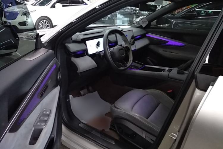 Used Lynk & Co 08 EM-P 2023 245km Ultra-Long Range Halo Left Front Seat