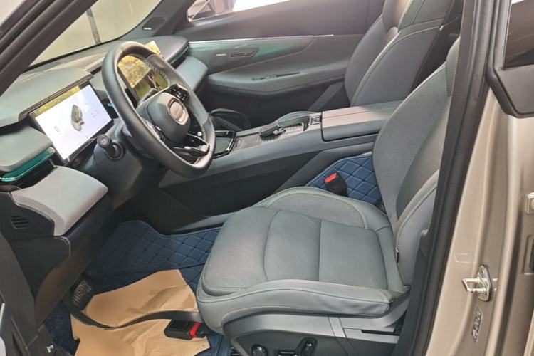 Used Lynk & Co 08 EM-P 2023 120km Long-Range Pro Left Front Seat