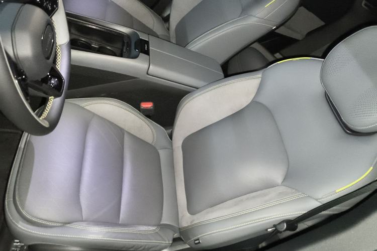 Used Lynk & Co 08 EM-P 2023 120km Long-Range Halo Left Front Seat