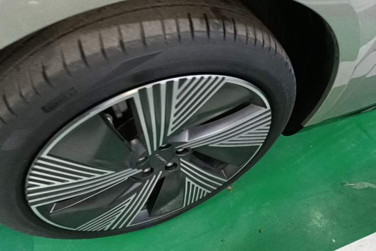 Used Lynk & Co 08 EM-P 2023 245km Ultra-Long Range Halo Left Front Wheel Hub