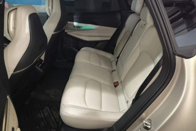 Used Lynk & Co 08 EM-P 2023 245km Ultra-Long Range Halo Left Rear Seat