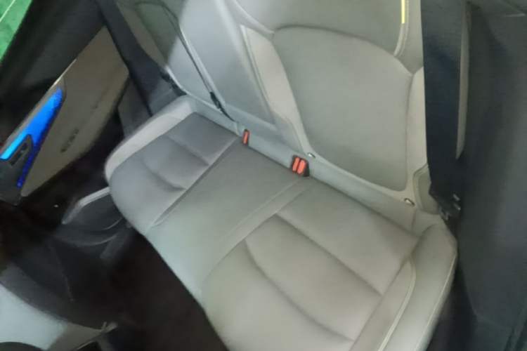 Used Lynk & Co 08 EM-P 2023 245km Ultra-Long Range Halo Left Rear Seat