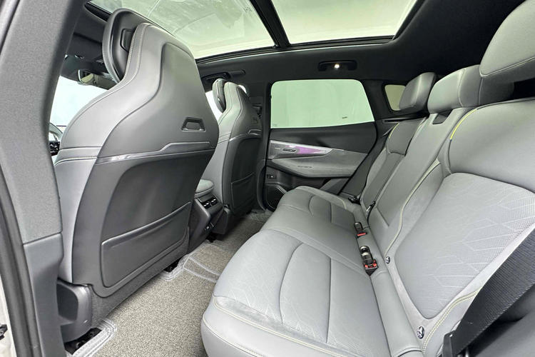 Used Lynk & Co 08 EM-P 2023 120km Long-Range Halo Left Rear Seat