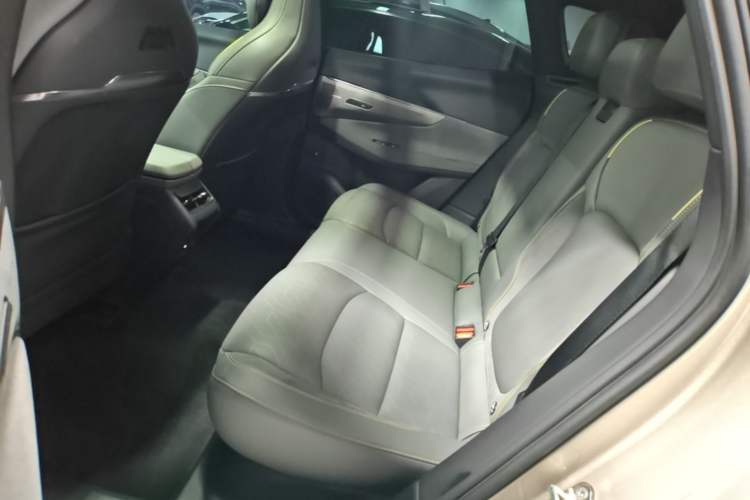 Used Lynk & Co 08 EM-P 2023 120km Long-Range Halo Left Rear Seat