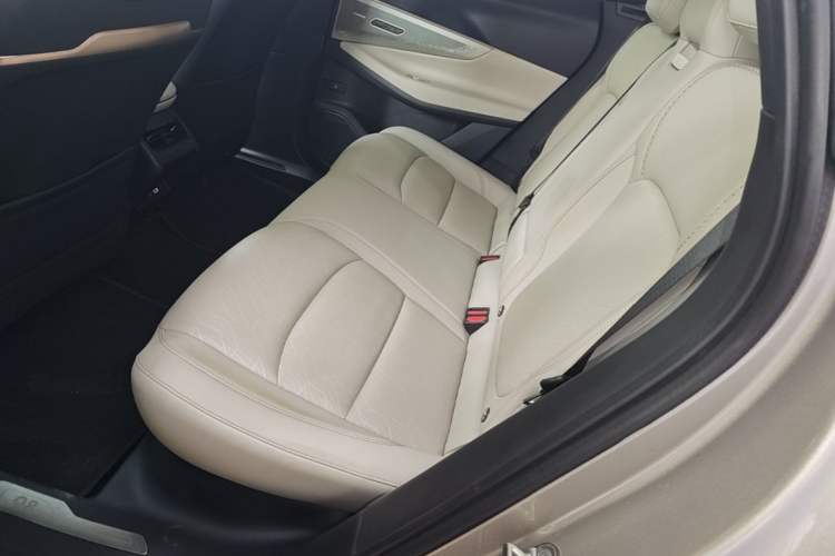 Used Lynk & Co 08 EM-P 2023 220km All-Wheel-Drive Performance Halo Left Rear Seat
