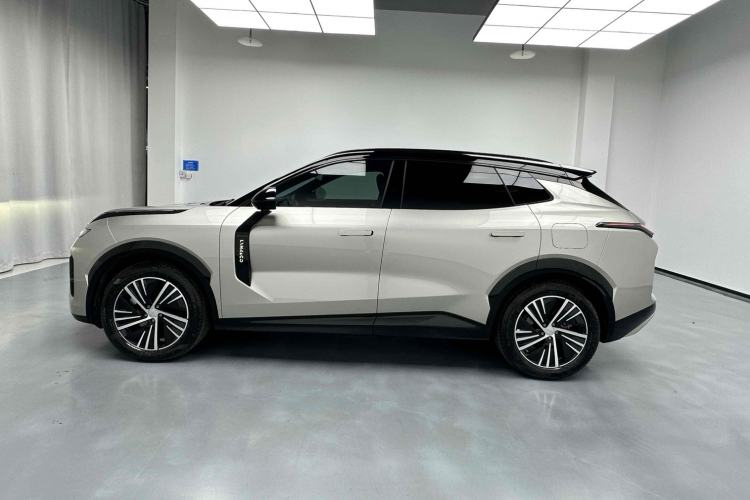 Used Lynk & Co 08 EM-P 2023 120km Long-Range Halo Left Side